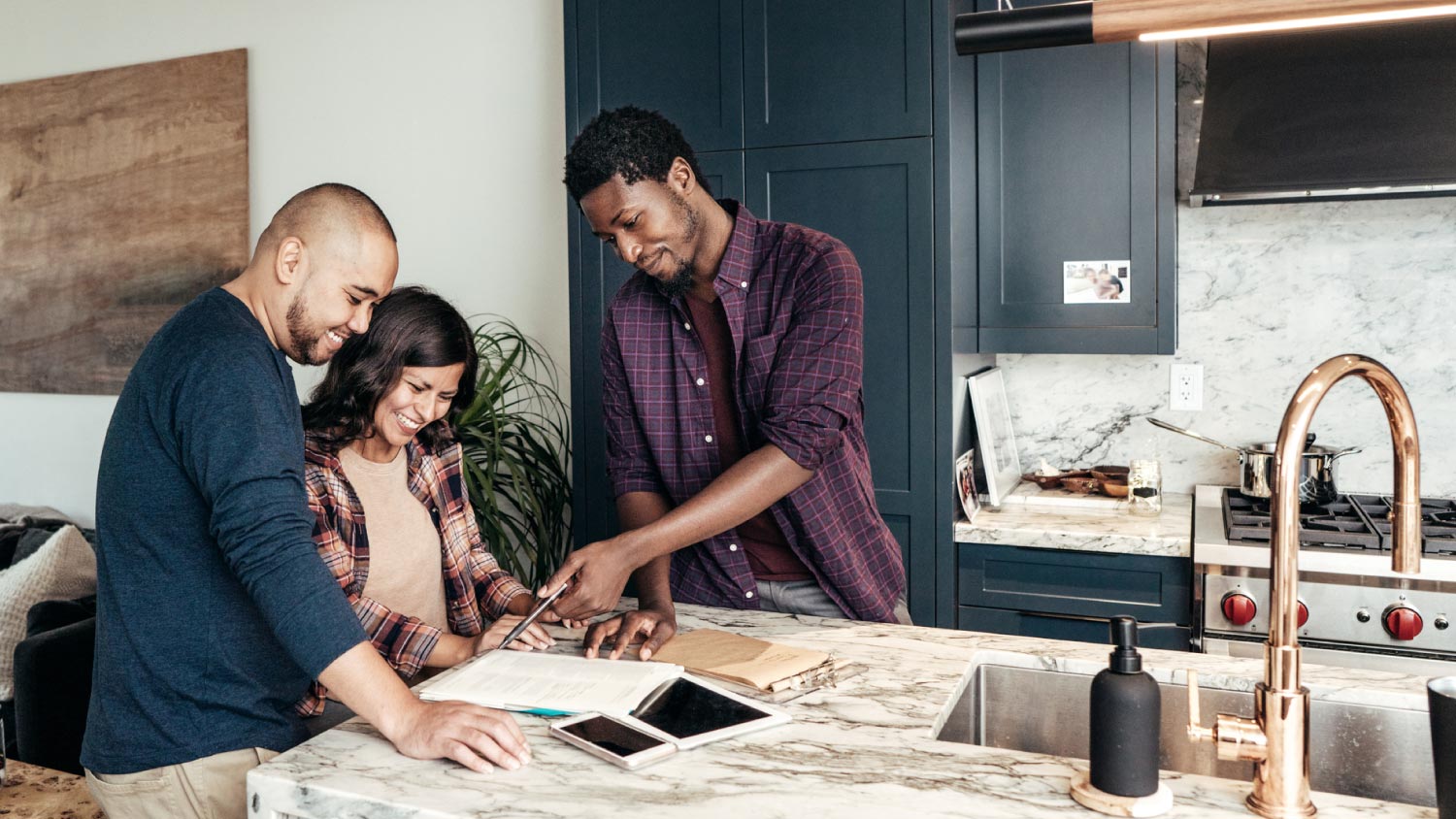 A family getting home consultation